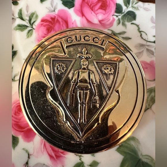 GUCCI Hysteria Medallion Brooch